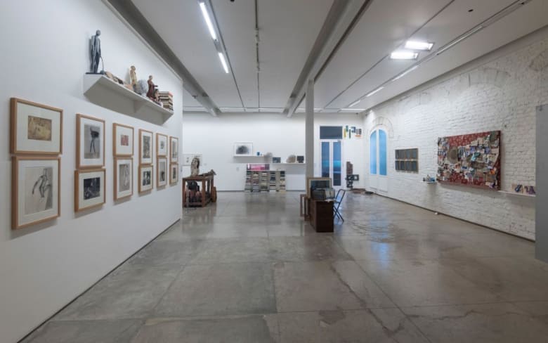 Chemould Prescott Road 12 f, park street (5,539.11 km) 700071 kolkata. chemould prescott road