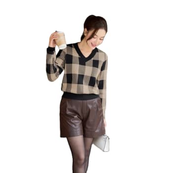 New arrival women sweaters fashion casual style gingham knitted pattern v-necked women's jumper made in vietnam