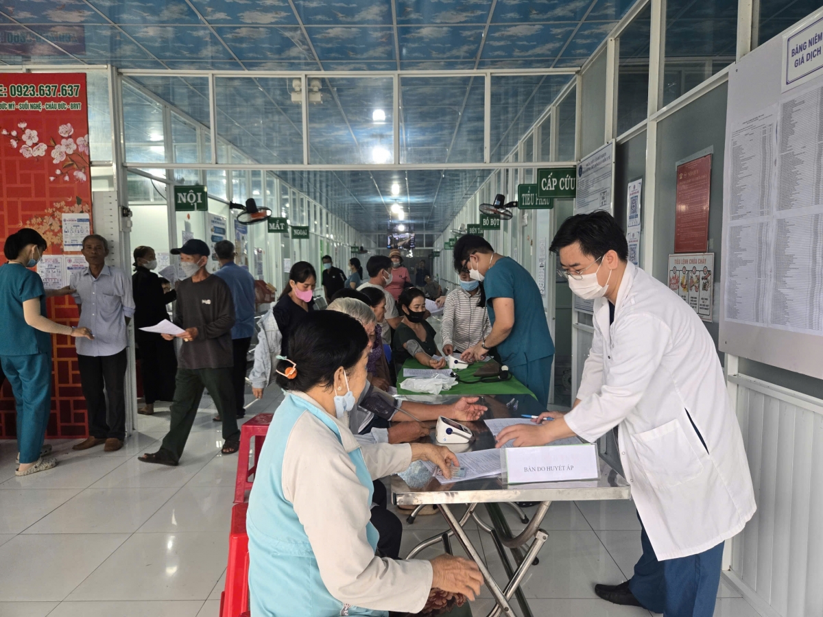 Chung sức khám sức khỏe miễn phí toàn dân Chung sức khám sức khỏe miễn phí toàn dân