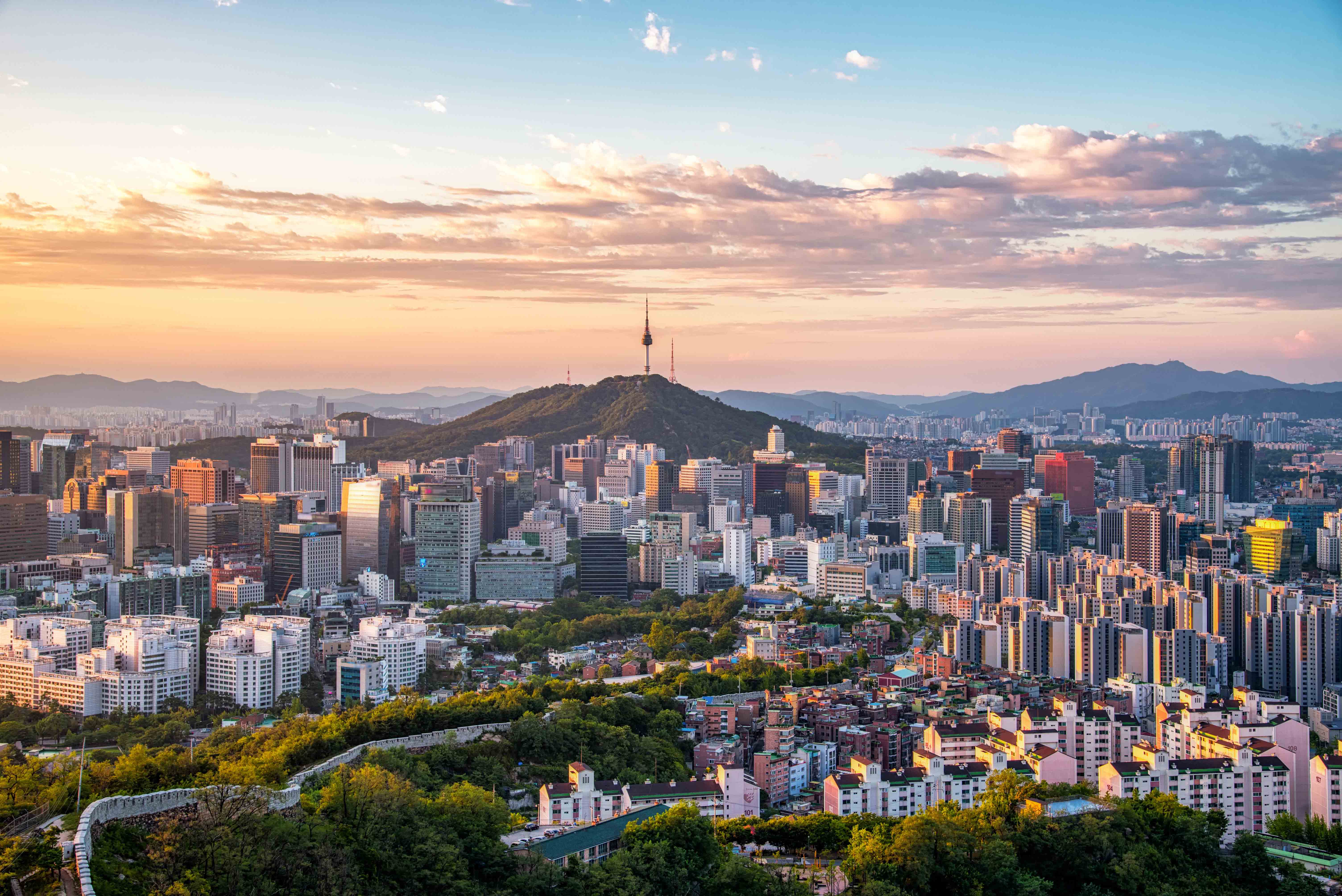 Horizonte urbano y puerta de entrada logística de Seúl, Corea