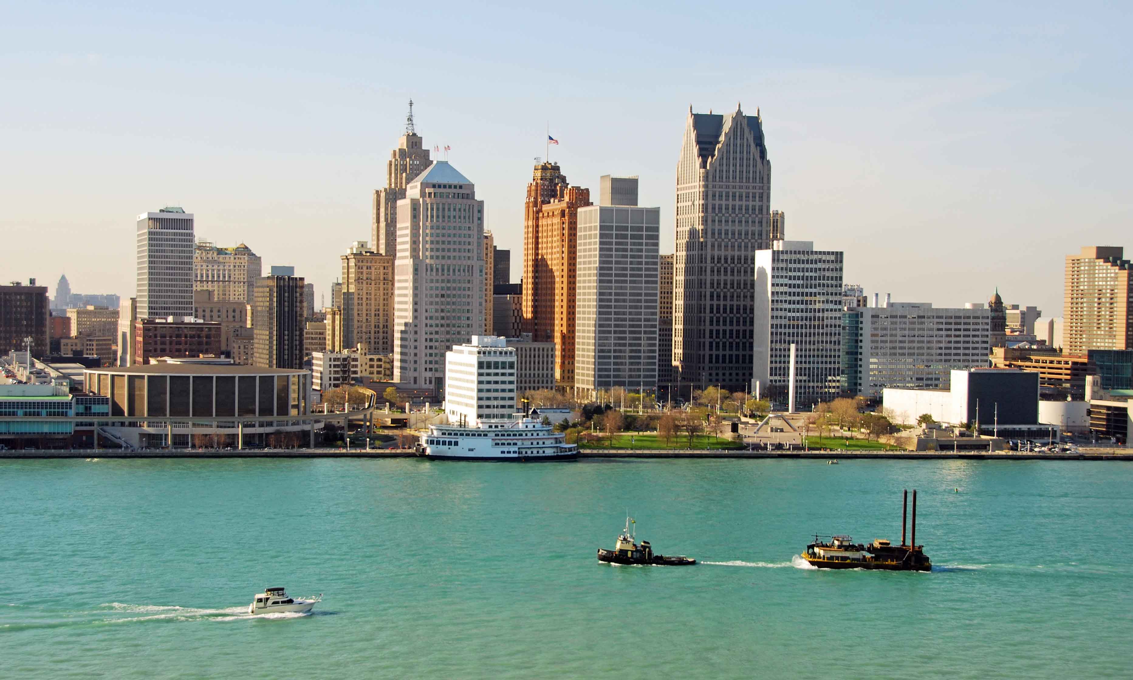 Horizonte urbano y puerta de entrada logística de Detroit, Estados Unidos