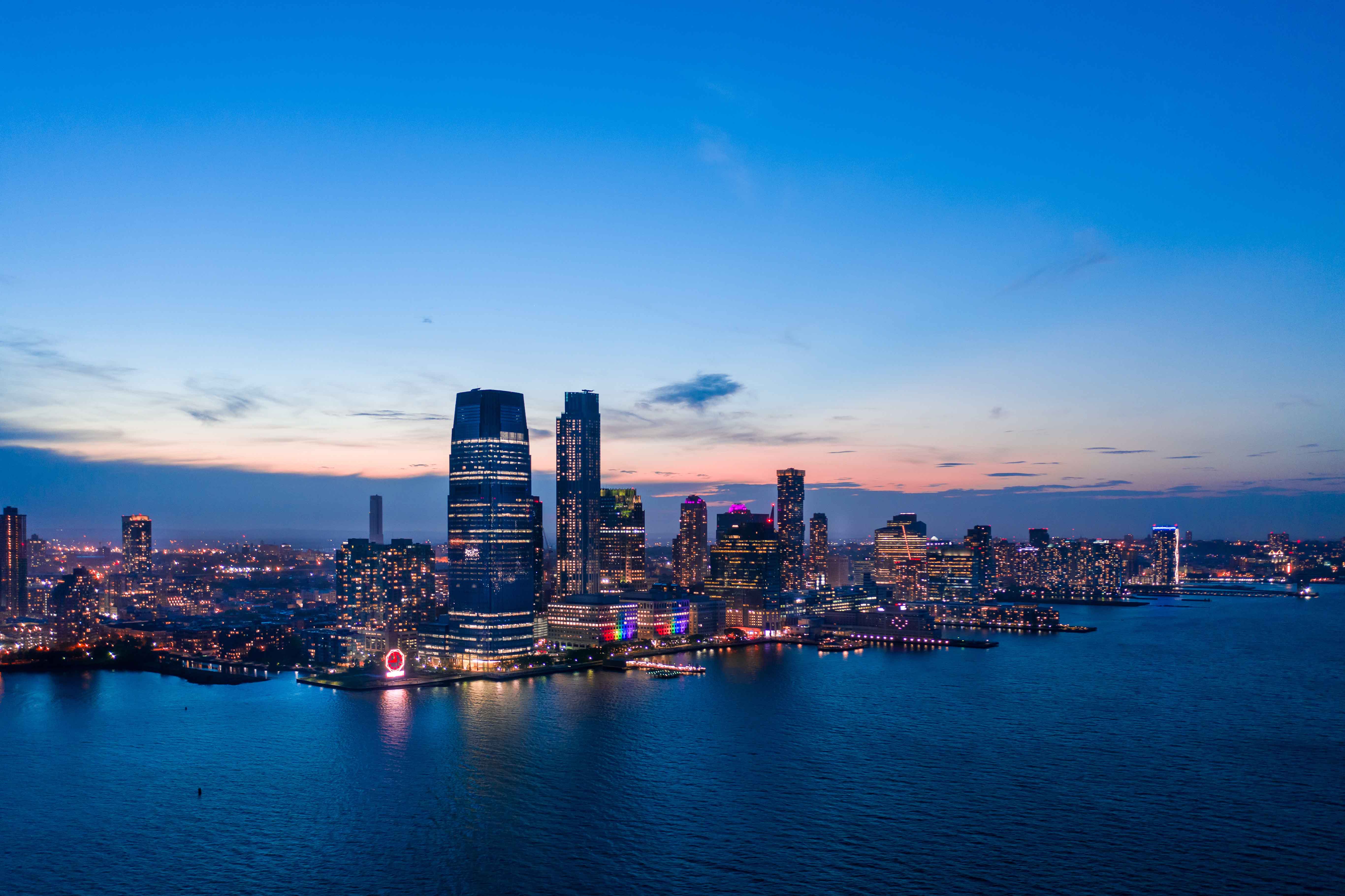 Skyline von New Jersey, USA, und Logistikdrehscheibe