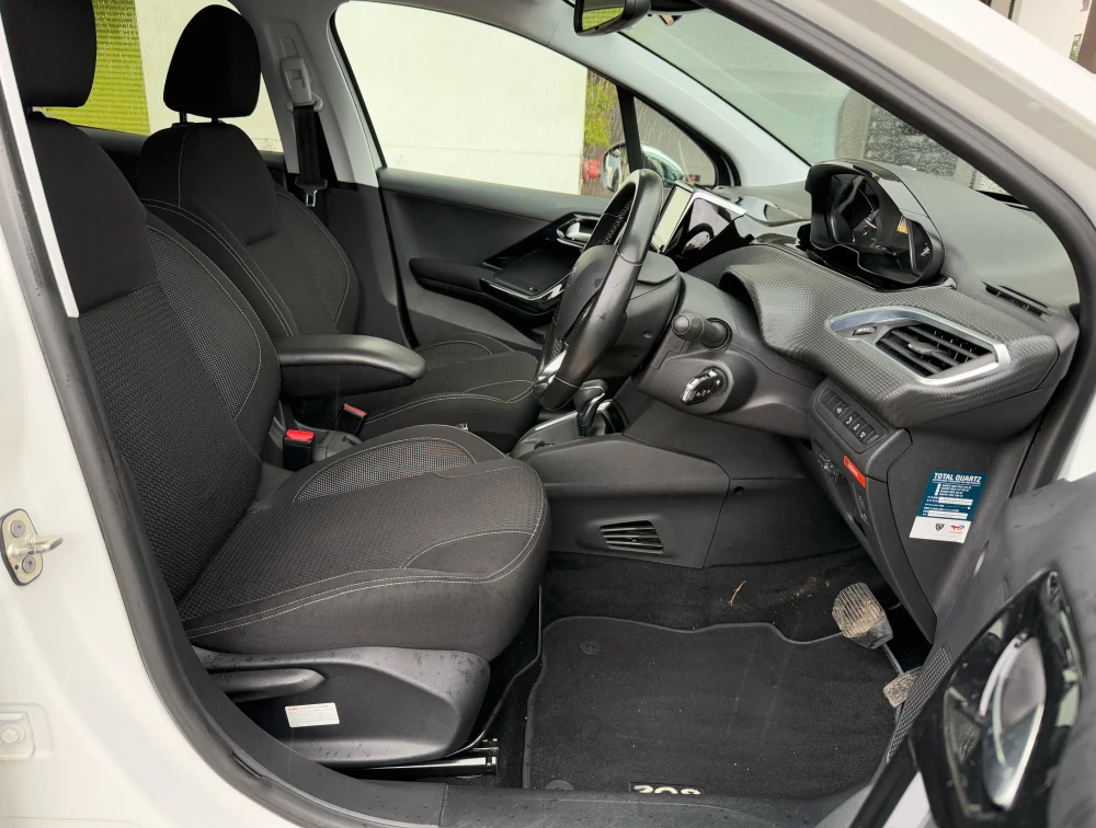 PEUGEOT 208 ALLURE - PRG Motors Ltd