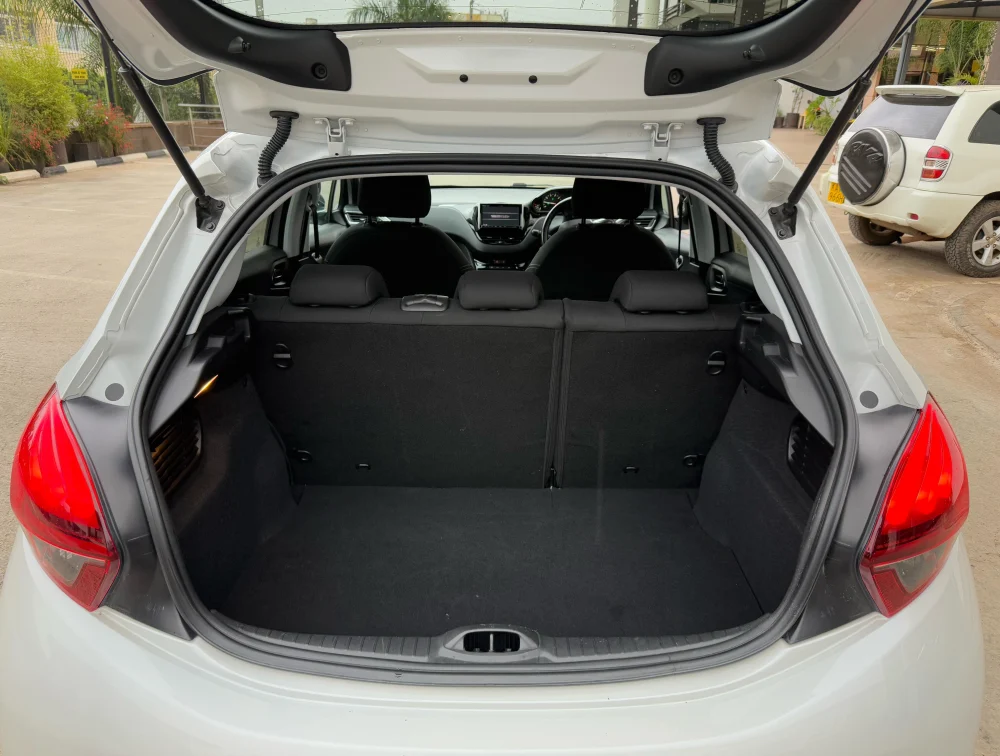 PEUGEOT 208 ALLURE - PRG Motors Ltd