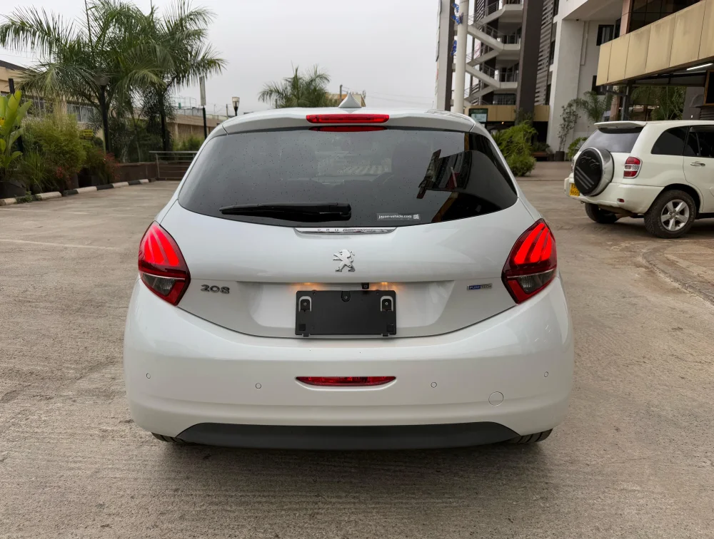 PEUGEOT 208 ALLURE - PRG Motors Ltd