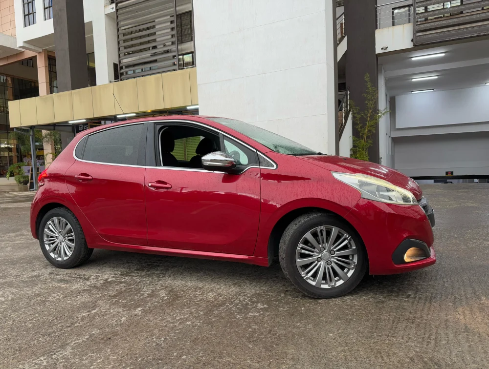 PEUGEOT 208 ALLURE - PRG Motors Ltd