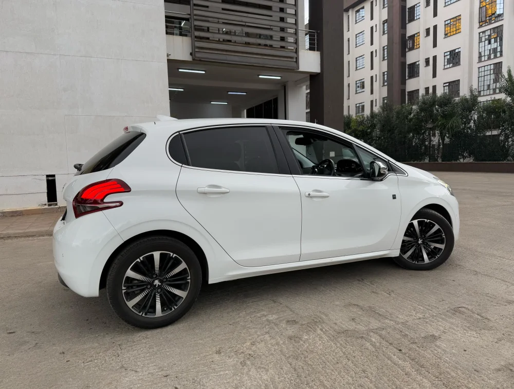PEUGEOT 208 ALLURE TECH EDITION - PRG Motors Ltd