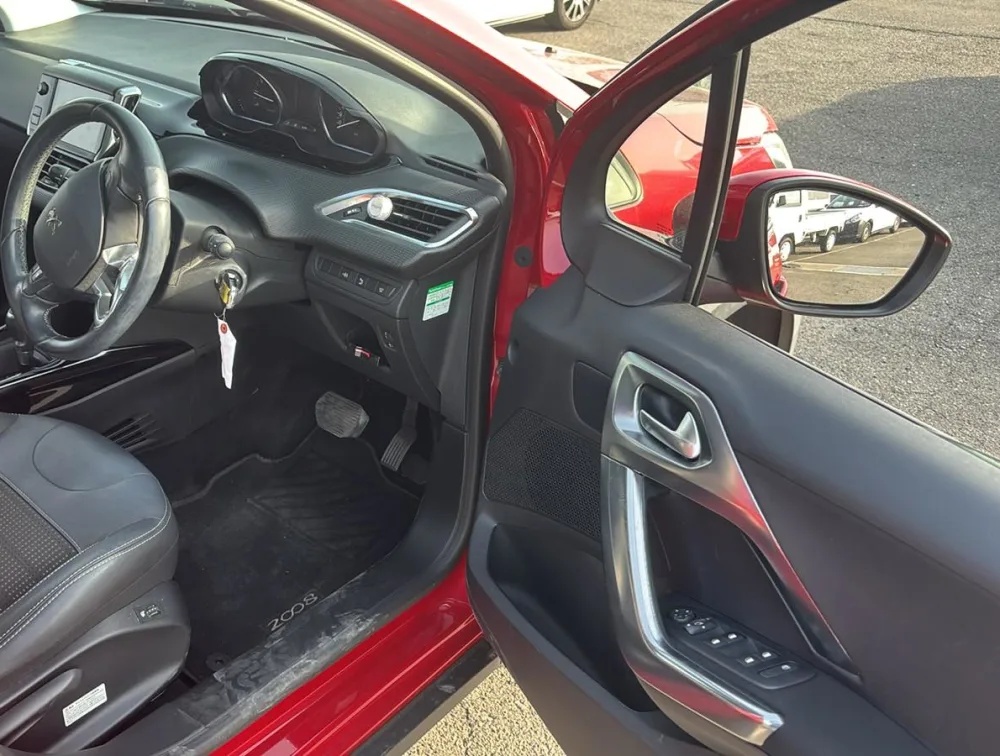PEUGEOT 2008 ALLURE MOONROOF - PRG Motors Ltd
