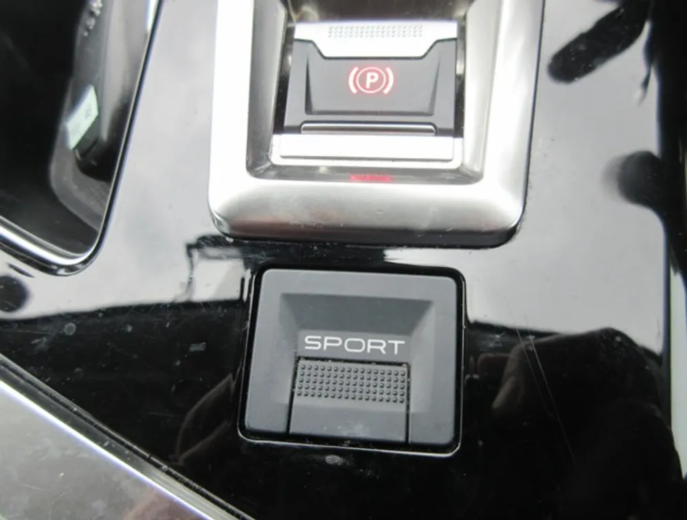 PEUGEOT 3008 CROSSCITY - PRG Motors Ltd