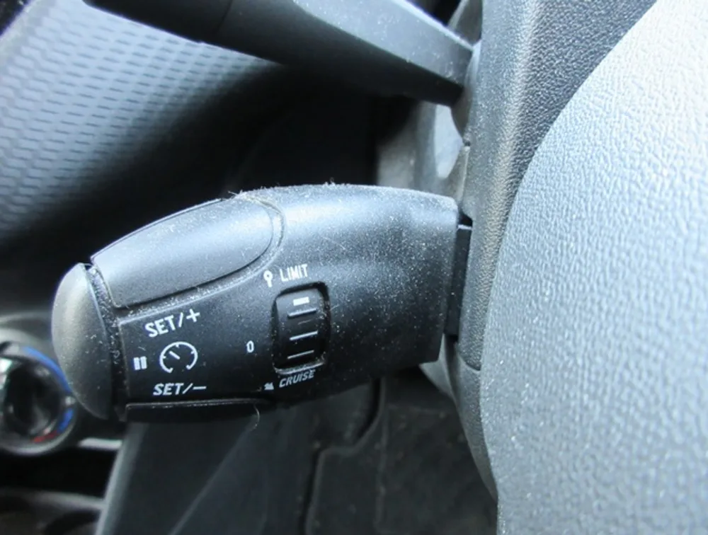 PEUGEOT 208 ALLURE - PRG Motors Ltd