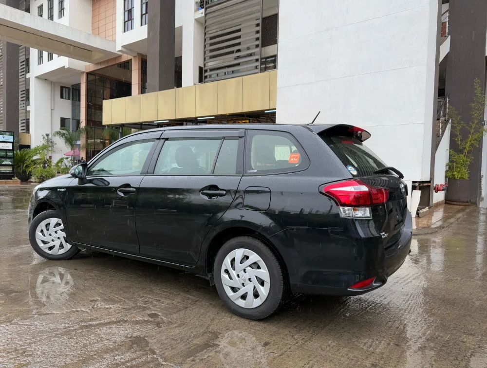TOYOTA FIELDER HYBRID - PRG Motors Ltd