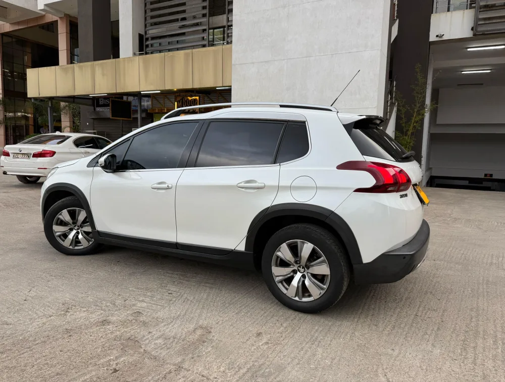PEUGEOT 2008 ALLURE MOONROOF - PRG Motors Ltd