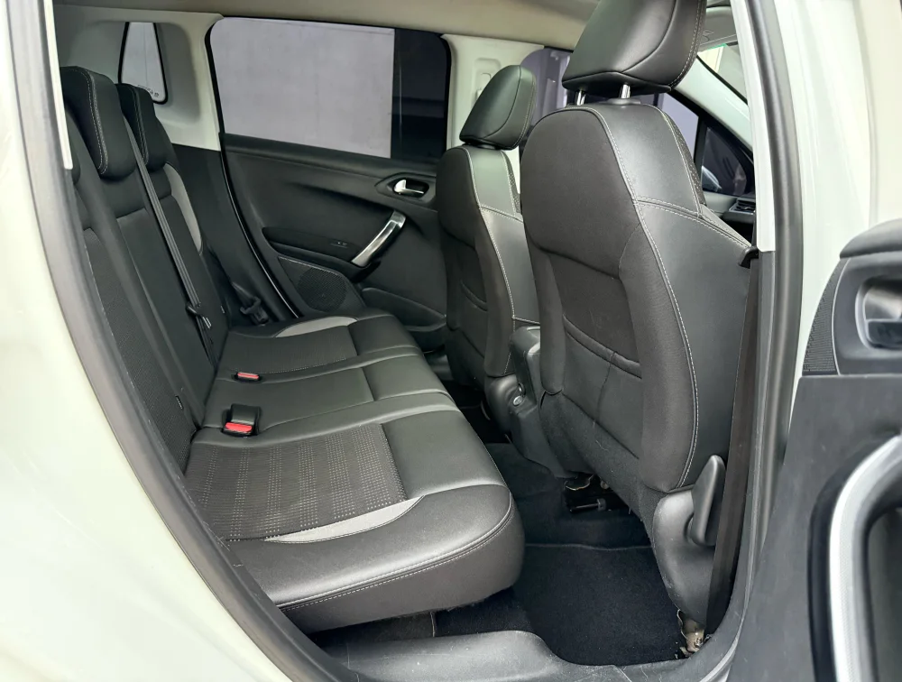 PEUGEOT 2008 ALLURE MOONROOF - PRG Motors Ltd