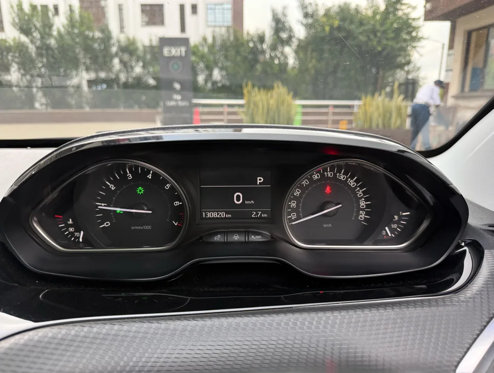 PEUGEOT 2008 ALLURE MOONROOF - PRG Motors Ltd