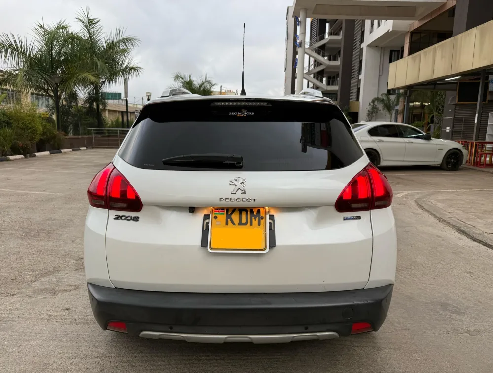 PEUGEOT 2008 ALLURE MOONROOF - PRG Motors Ltd