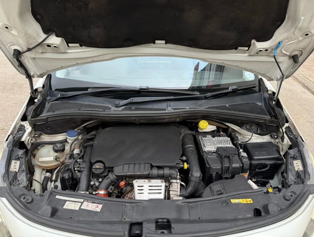 PEUGEOT 2008 ALLURE MOONROOF - PRG Motors Ltd