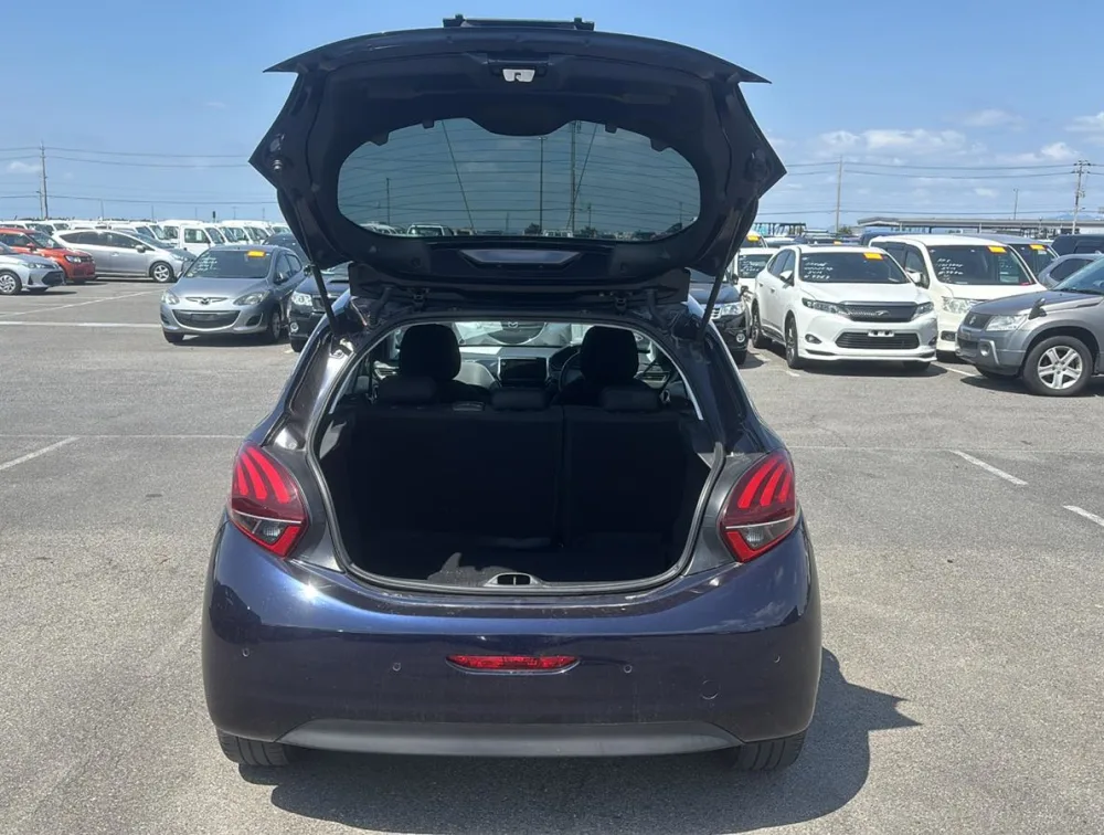 PEUGEOT 208 ALLURE - PRG Motors Ltd