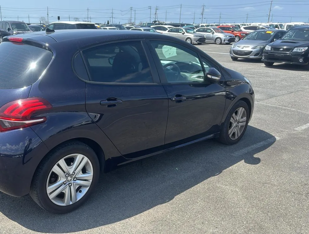 PEUGEOT 208 ALLURE - PRG Motors Ltd
