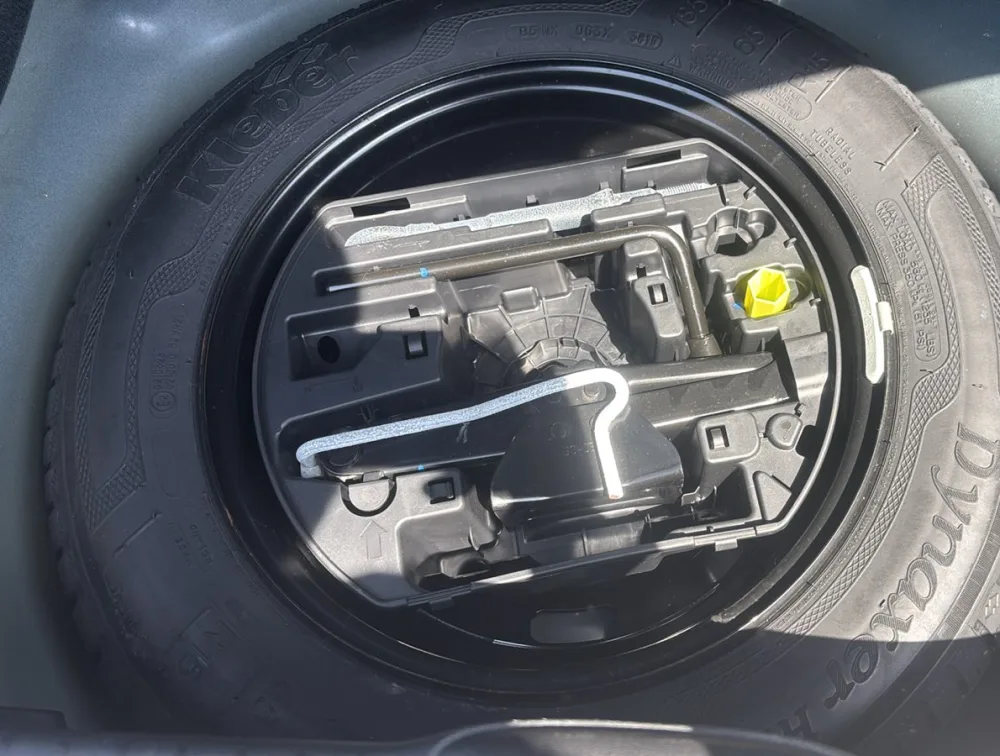 PEUGEOT 208 TECH EDITION MOONROOF - PRG Motors Ltd