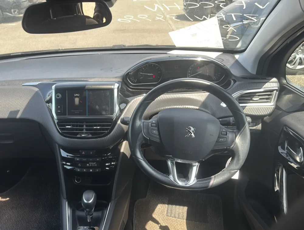 PEUGEOT 208 TECH EDITION MOONROOF - PRG Motors Ltd