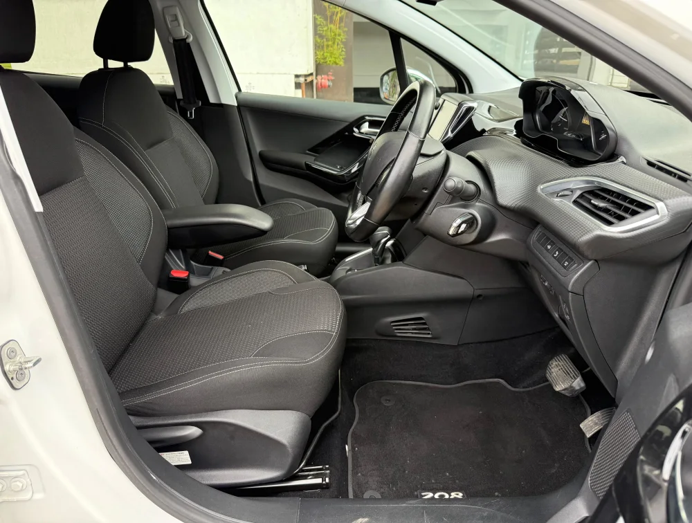 PEUGEOT 208 ALLURE - PRG Motors Ltd
