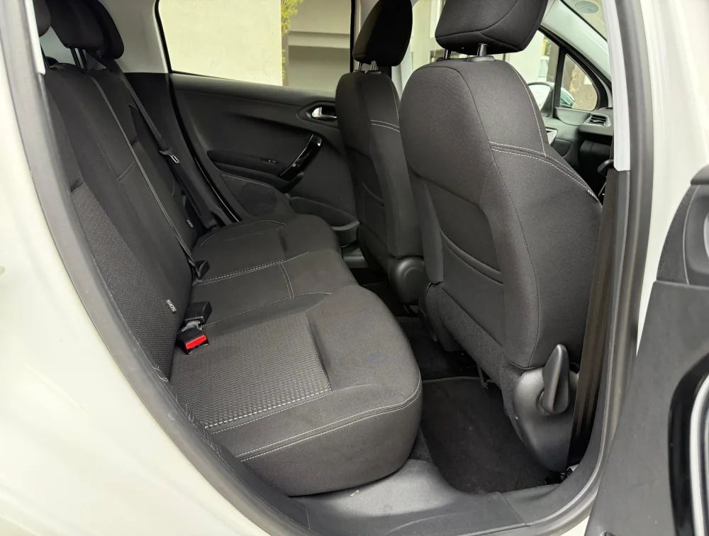 PEUGEOT 208 ALLURE - PRG Motors Ltd