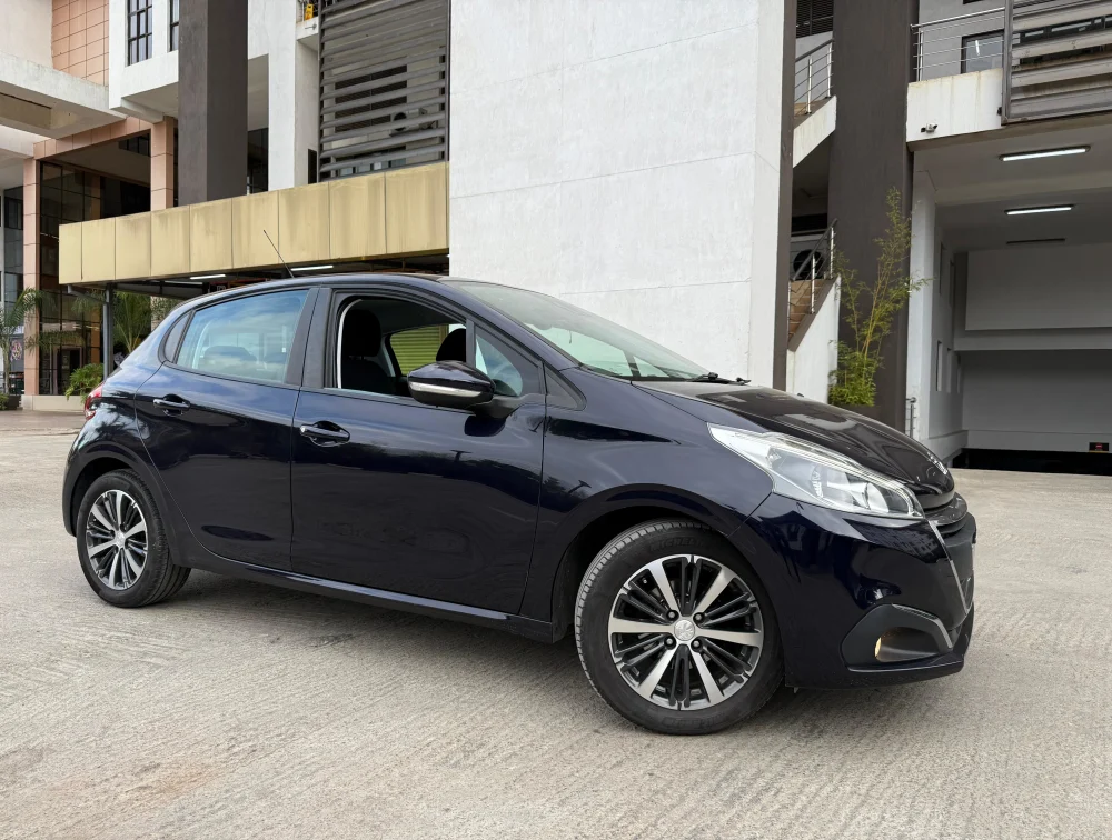 PEUGEOT 208 ALLURE - PRG Motors Ltd