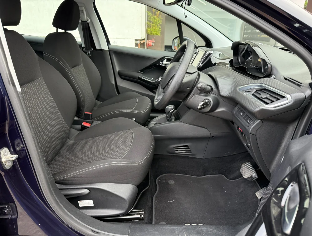 PEUGEOT 208 ALLURE - PRG Motors Ltd
