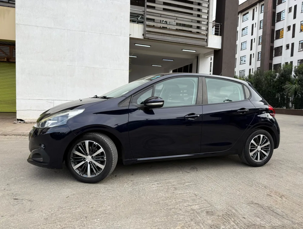PEUGEOT 208 ALLURE - PRG Motors Ltd