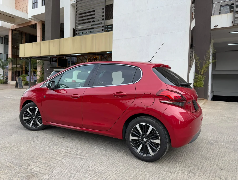 PEUGEOT 208 TECH EDITION - PRG Motors Ltd