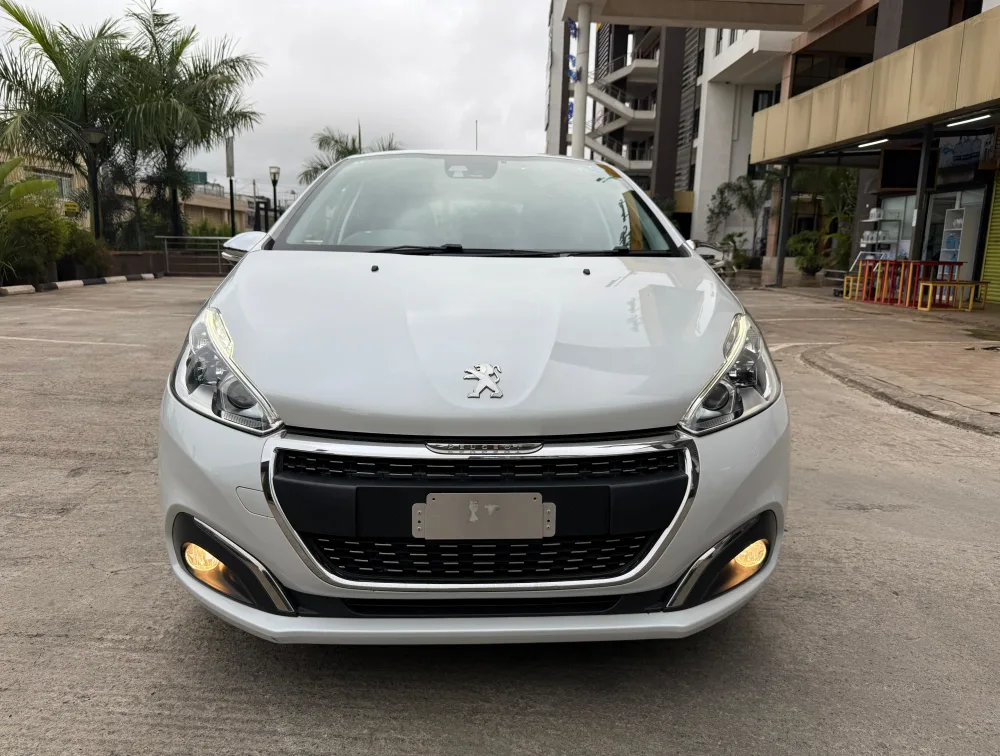 PEUGEOT 208 TECH EDITION LEATHER SEATS - PRG Motors Ltd