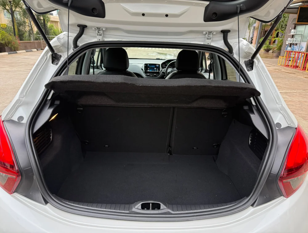 PEUGEOT 208 TECH EDITION LEATHER SEATS - PRG Motors Ltd