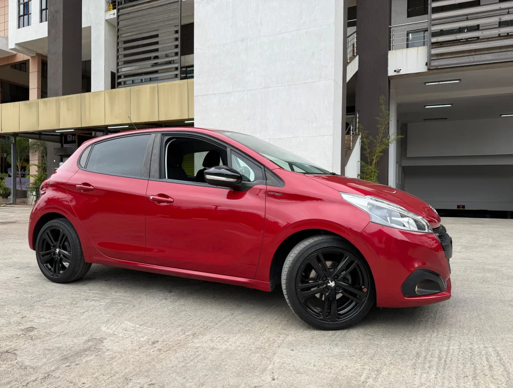 PEUGEOT 208 GTLINE BLACK PACK - PRG Motors Ltd