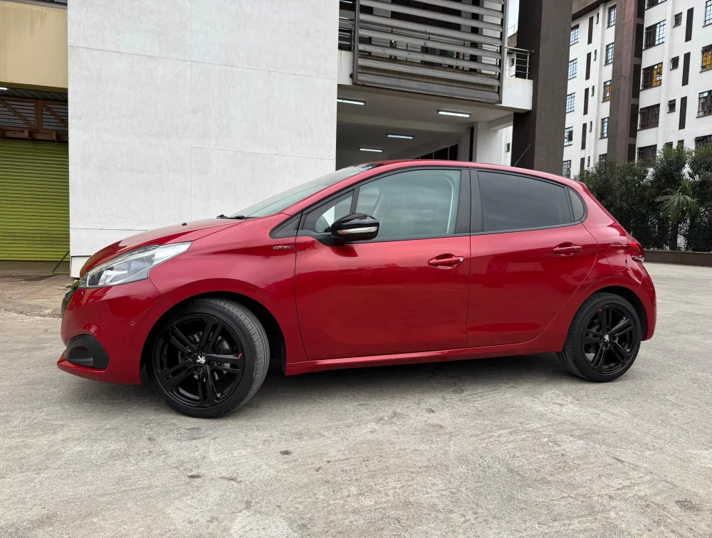PEUGEOT 208 GTLINE BLACK PACK - PRG Motors Ltd