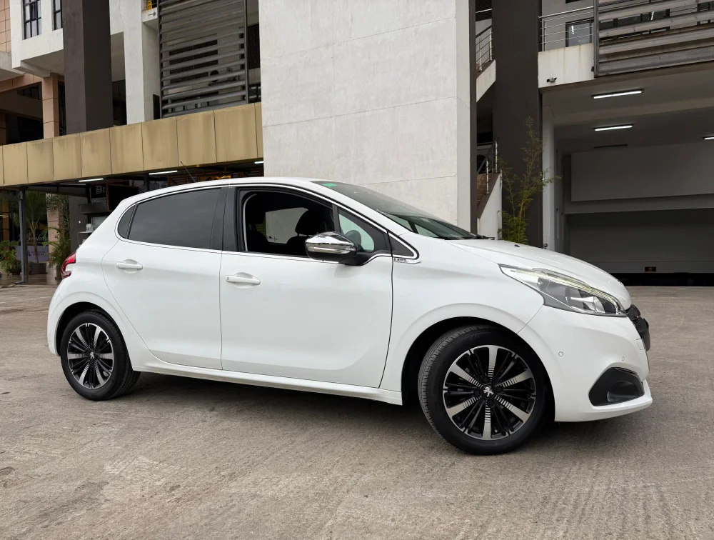 PEUGEOT 208 TECH EDITION - PRG Motors Ltd