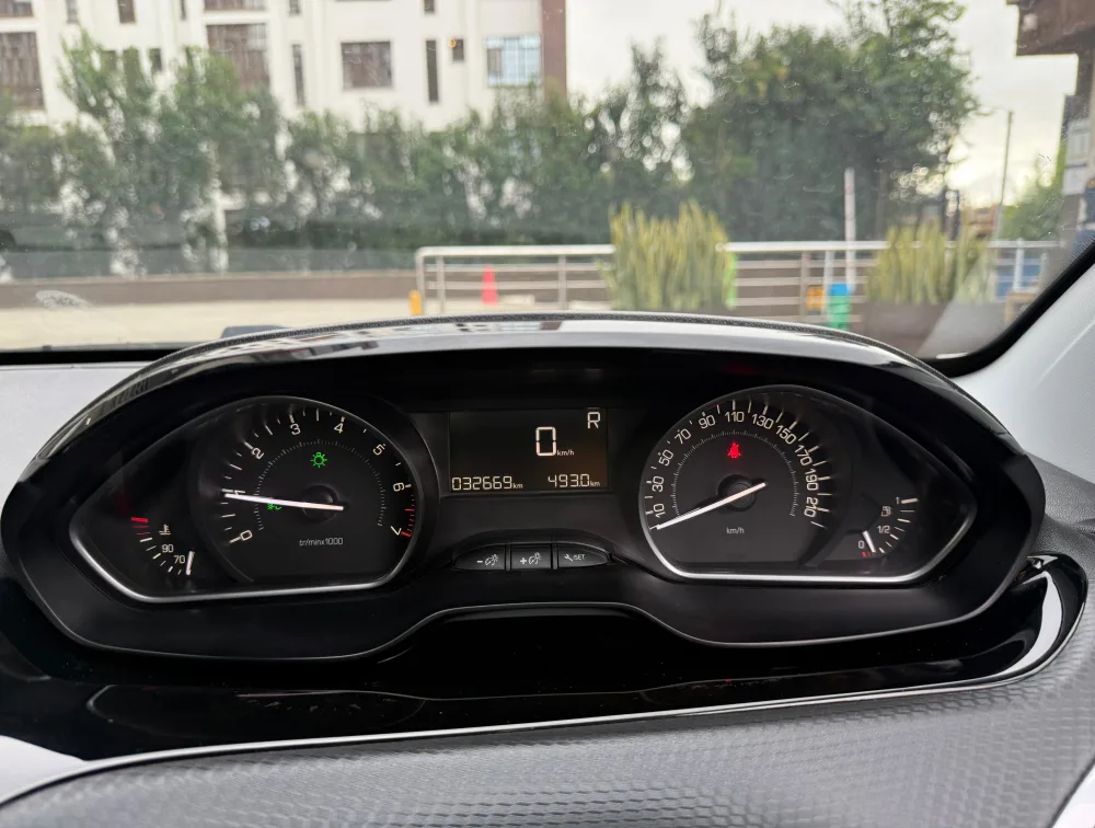 PEUGEOT 208 TECH EDITION - PRG Motors Ltd