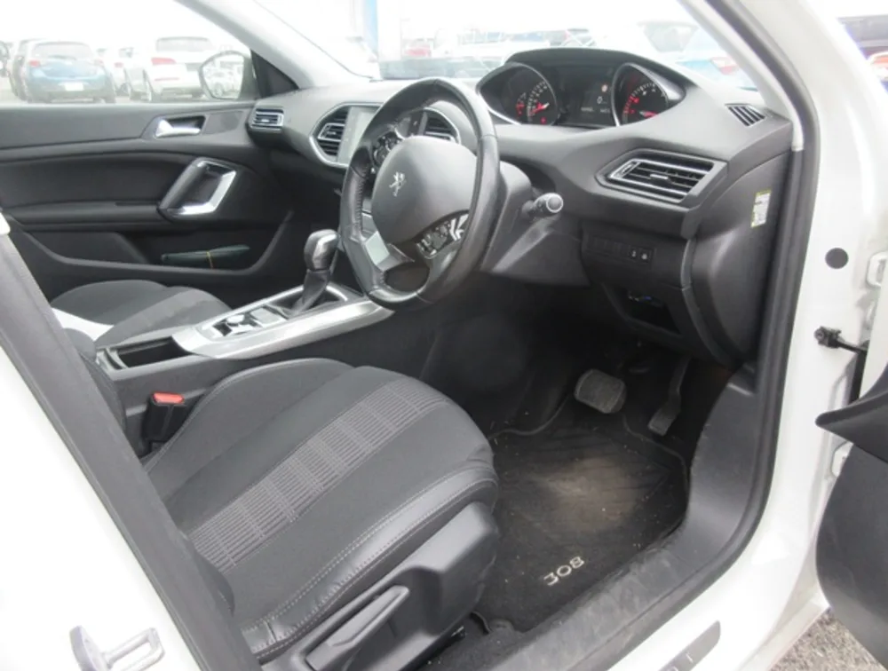 PEUGEOT 308 S/WAGON MOONROOF - PRG Motors Ltd