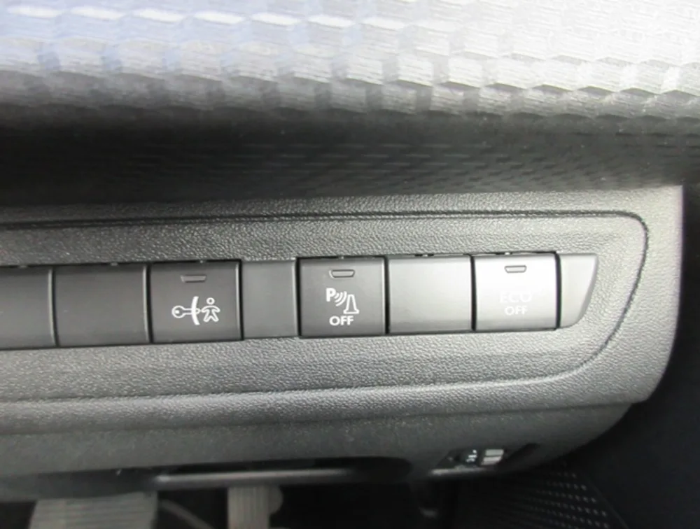 PEUGEOT 208 ALLURE - PRG Motors Ltd