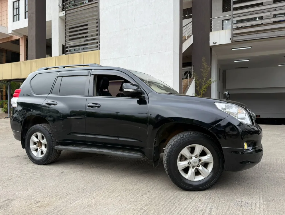 TOYOTA LANDCRUISER PRADO