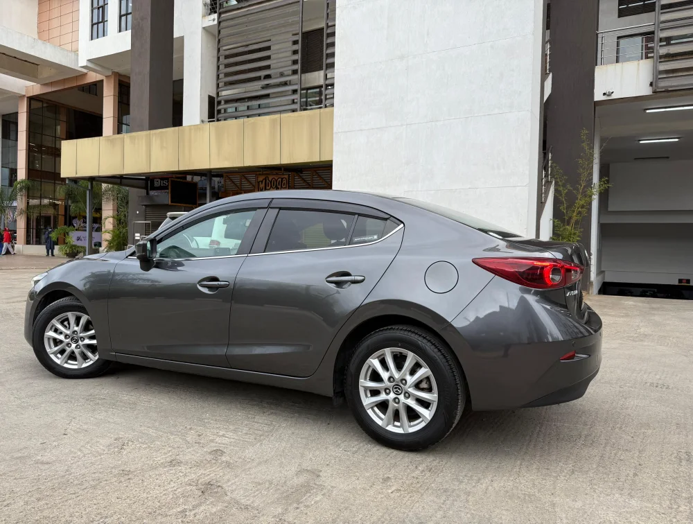 MAZDA AXELA SEDAN PROACTIVE - PRG Motors Ltd
