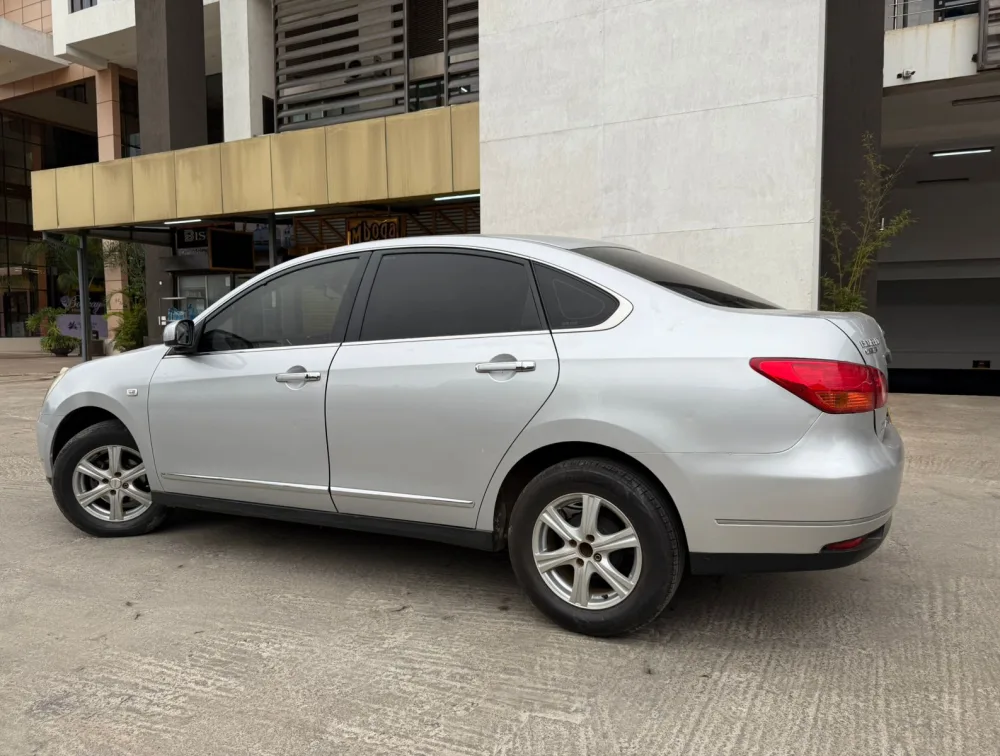 NISSAN BLUEBIRD SLYPHY - PRG Motors Ltd