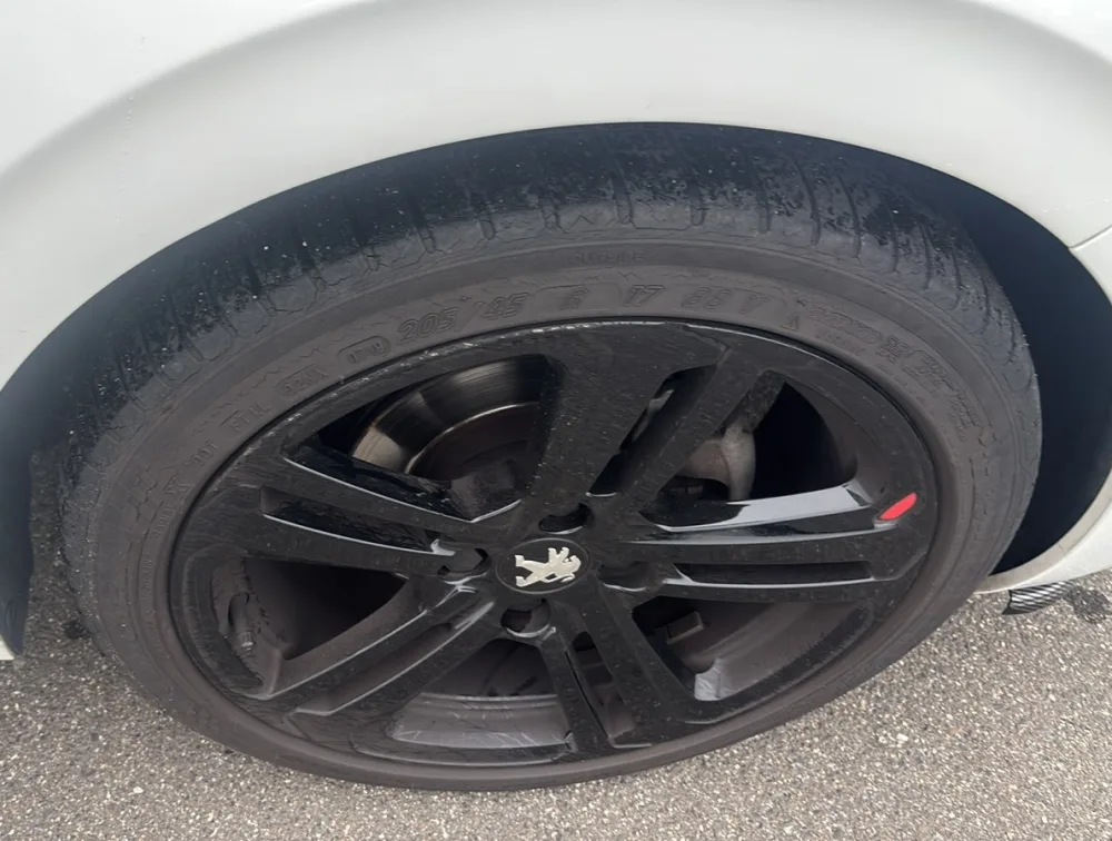 PEUGEOT 208 GTLINE BLACK PACK - PRG Motors Ltd