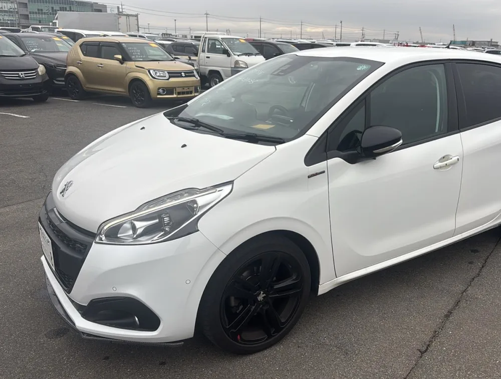 PEUGEOT 208 GTLINE BLACK PACK - PRG Motors Ltd