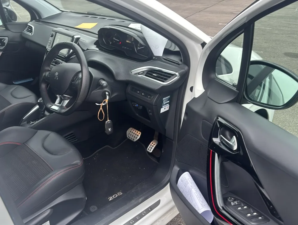 PEUGEOT 208 GTLINE BLACK PACK - PRG Motors Ltd