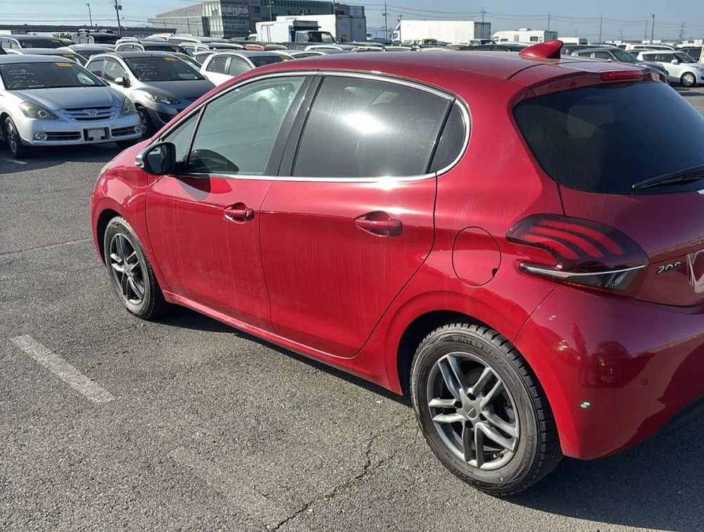 PEUGEOT 208 ALLURE - PRG Motors Ltd