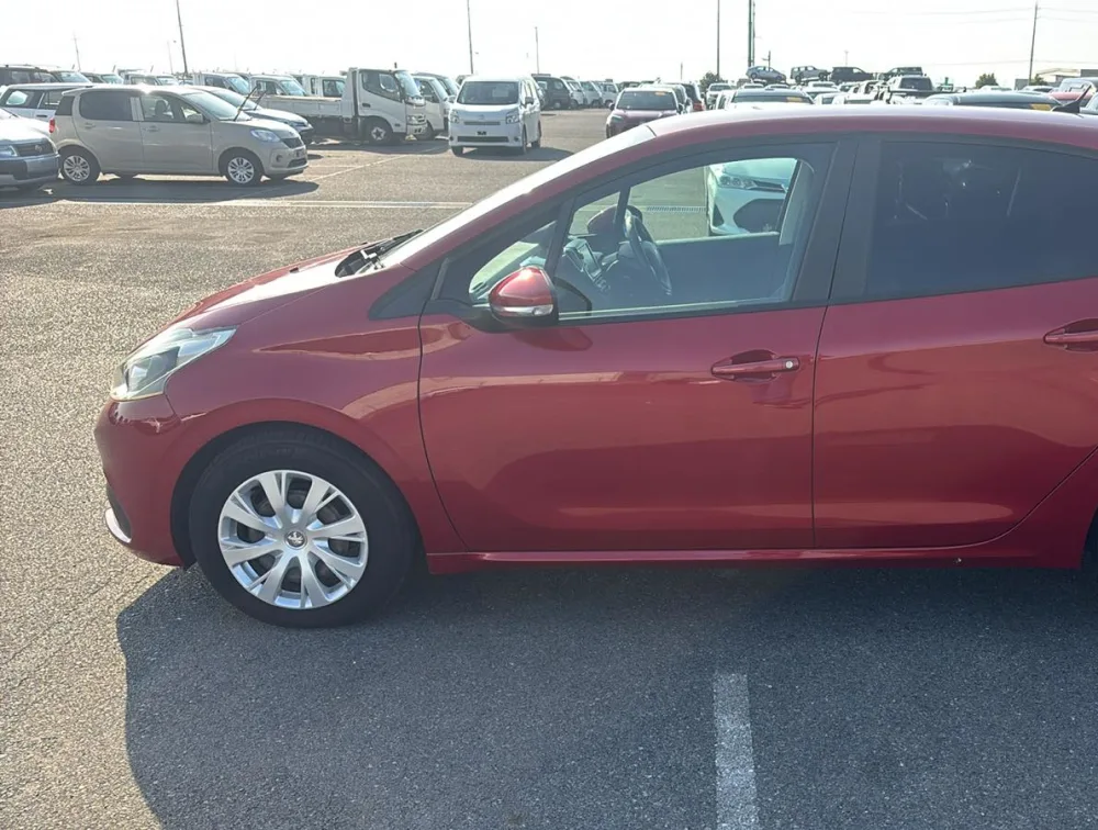 PEUGEOT 208 ALLURE - PRG Motors Ltd