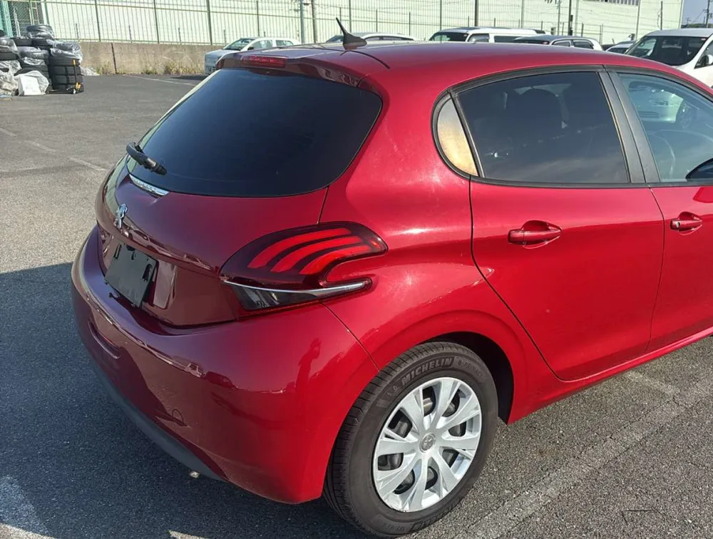 PEUGEOT 208 ALLURE - PRG Motors Ltd