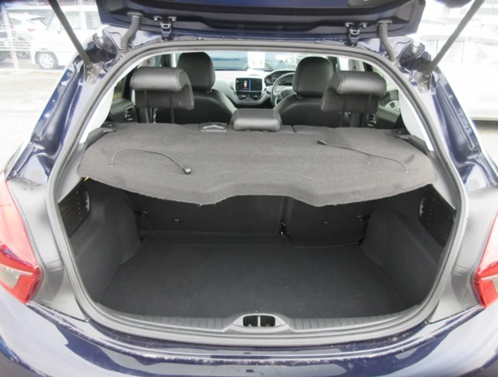 PEUGEOT 208 TECH EDITION FULL LEATHER SEATS - PRG Motors Ltd