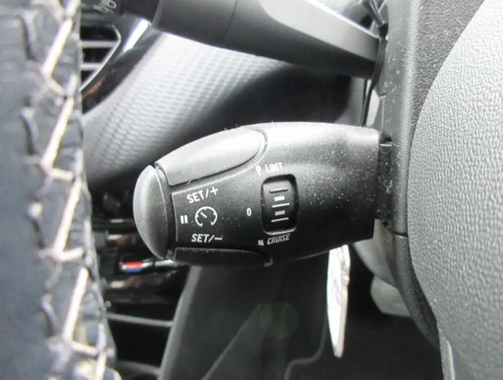 PEUGEOT 208 TECH EDITION FULL LEATHER SEATS - PRG Motors Ltd