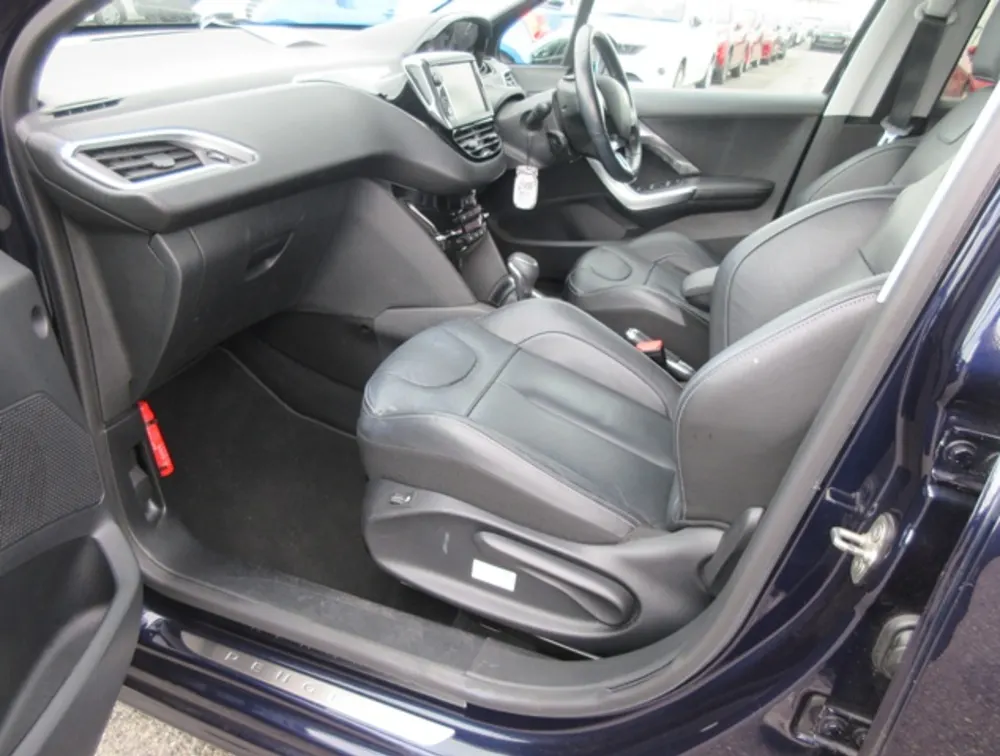 PEUGEOT 208 TECH EDITION FULL LEATHER SEATS - PRG Motors Ltd